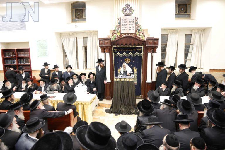 האדמו''ר מסאטמאר בביקור ומסירת שיעור בכולל שומרי החומות בירושלים צילום שמואל דריי (26)
