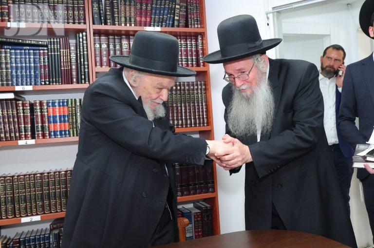 הגרמ''ד ליפקוביץ בביקור במעונו של הגרמ''ה הירש (17)