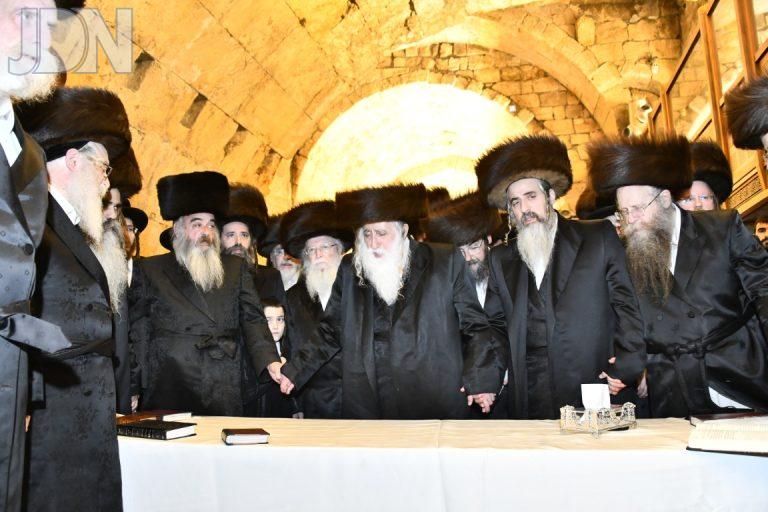 שבת מקדש מלך לנדיבי מוסדות מכנובקא בעלזא בית שמש צילום שוקי  לרר הפקה חיים מאיר רוזנפלד (106)