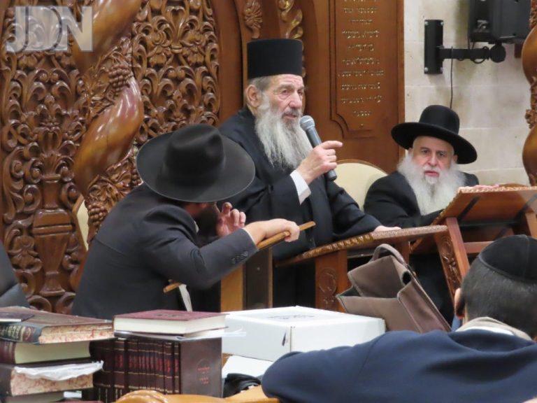 חכם ניסים בן שמעון באשדוד אצל רבי מאיר אבוחצירא (7)