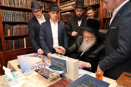 כ_ק האדמו_ר ממודזיץ שליט_א