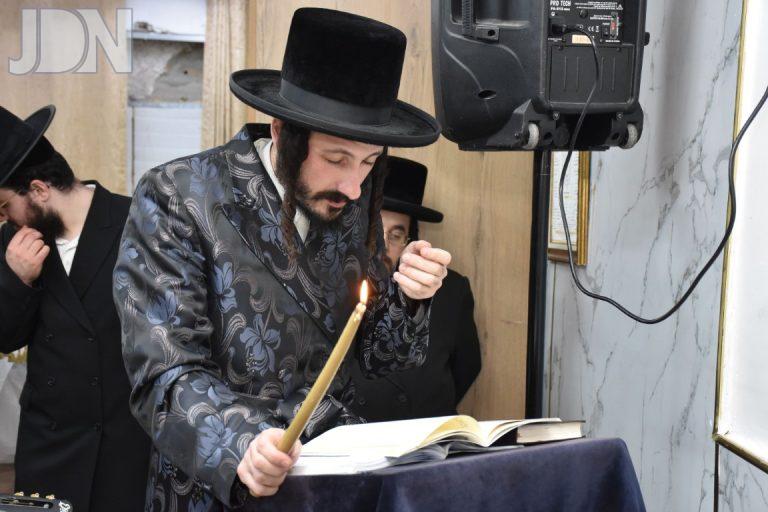 מעמד הדלקת נרות חנוכה בחצר הקודש מבקשי השם צילום יהודה פרקוביץ (4)