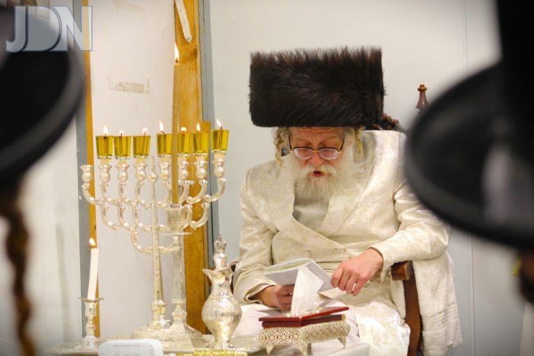  נר שביעי של חנוכה בחצה''ק שאץ דרובישיאש בביה''מ ברמת בית שמש ג' צילום דוד מילר (7)