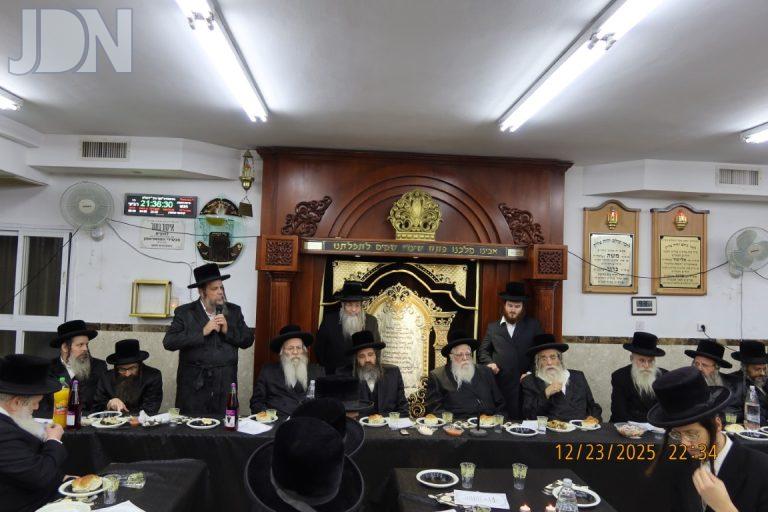 סעודת שלושים בי-ם לפטירת הגרי''א הגר אב''ד סערט ויזניץ י-ם צילום שימי פ