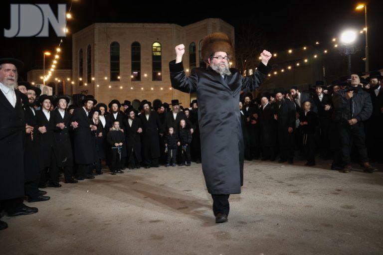 סקולען ירושלים הכנסת ס''ת ארזני (14)