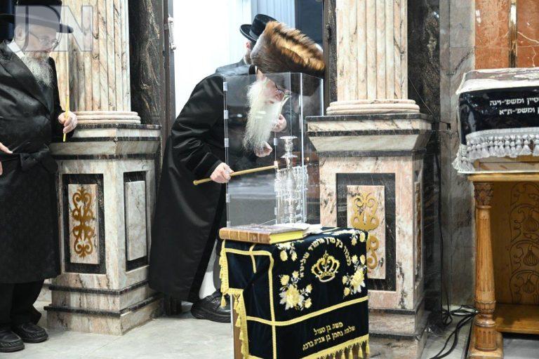 צאנז נר א חנוכה פו (4)