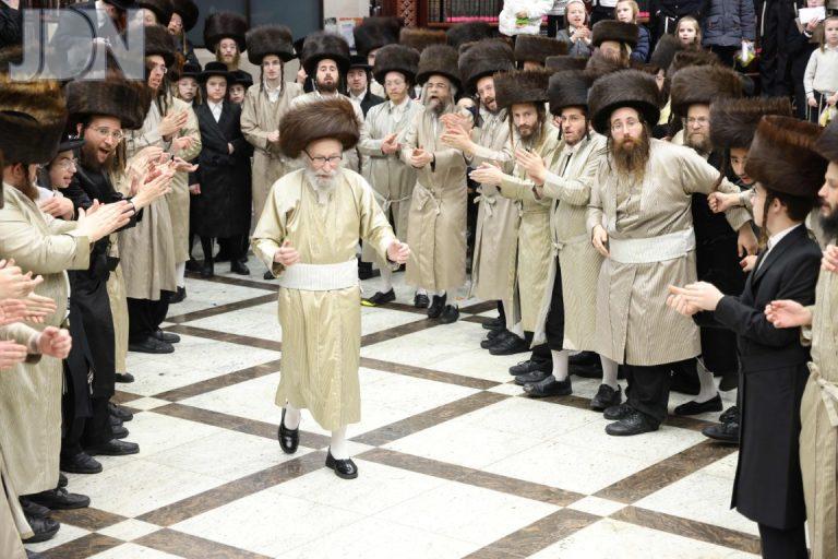 קהל חסידי ירושלים בית שמש הכנסת ס''ת (39)