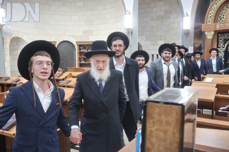 שבת וישלח במחיצת ראש הישיבה רבי שמואל בצלאל צילום ש.פ