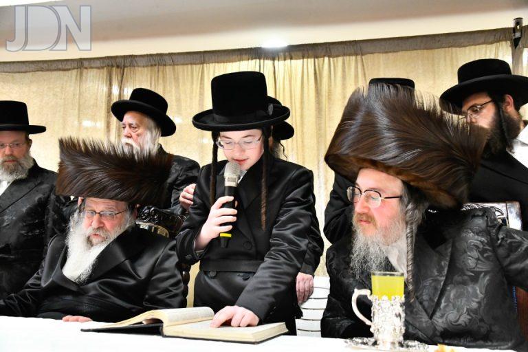 שמחת הבר מצווה לנכד האדמו''ר מנדבורנה צילום שוקי לרר (33)