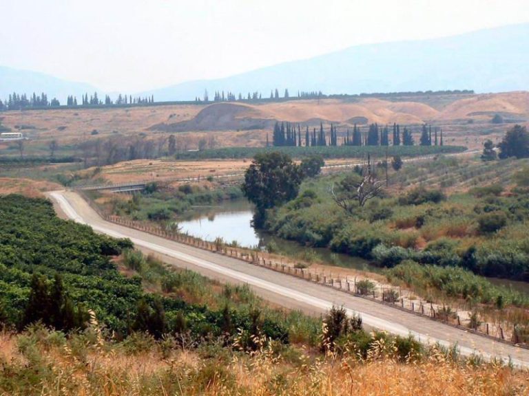 River_Jordan_near_Ashdot_Yaacov
