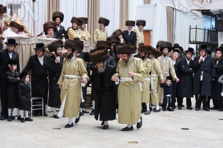 אדמו''ר מקרעטשניף סיגעט בשמחת החתונה בבית תולדות אברהם יצחק - קרעטשניף סיגעט צילום מ.א