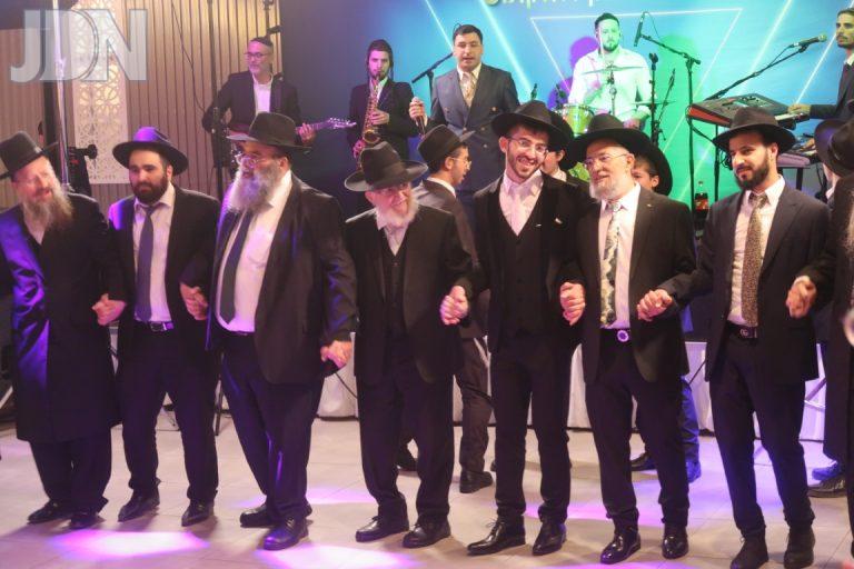 בבני ברק חתונה לנכד ראש ישיבת 'כסא רחמים' רב צמח מאזוז צילום ש.פ
