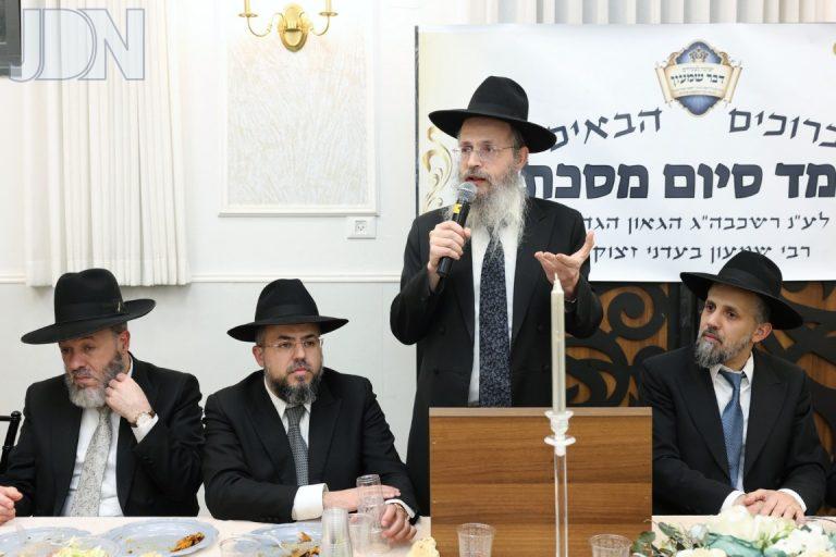 בישיבת דבר שמעון סיימו את הש''ס לע''נ הגר''ש בעדני צילום יעקב כהן (32)