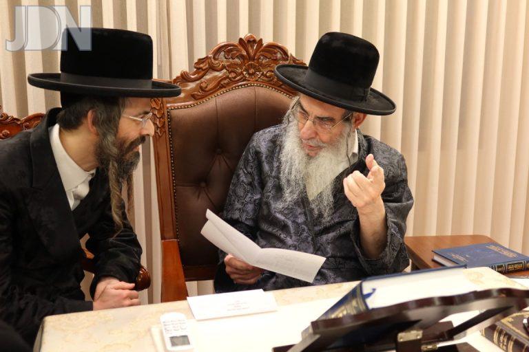 האדמו''ר מזוועהיל בביקור אצל האדמורי''ם ורבנים לרגל שמחת נישואי בנו צילום שימי פ (10)
