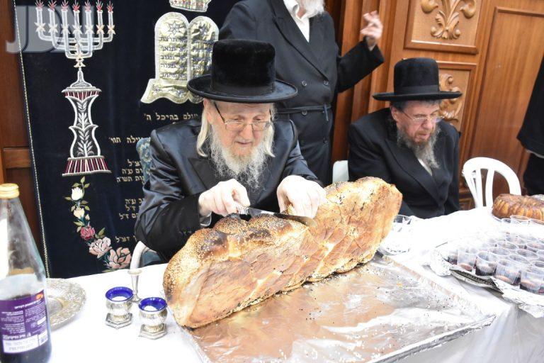 טיש יארצייט באוזרוב לרגל הילולת אדמו''ר בעל הבאר משה מאוזרוב צילום יהודה פרקוביץ (3)
