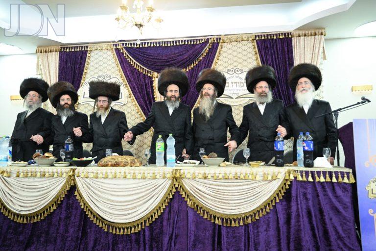 מעמד השקת תוכנית קנין הלכה ע''י ממלכת התורה תלמודו בידו ערלוי צילום משה גולדשטיין (2)