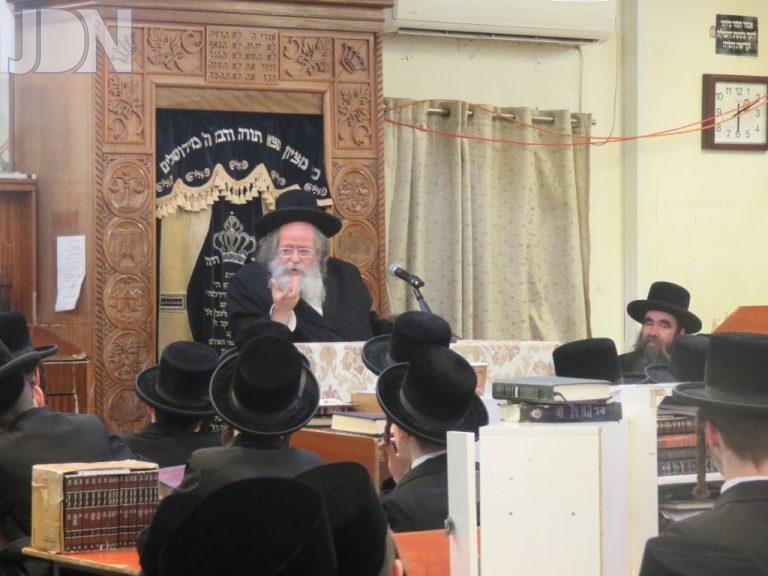 רבי יצחק דוד אלתר בישיבת צמח צדיק ויזניץ אלעד (3)