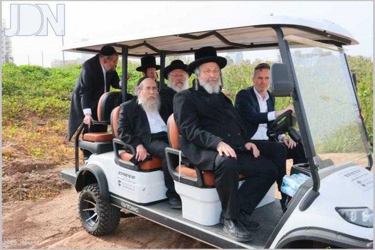 רבני העיר ב''ב ערכו סיור בפארק הענק בצפון העיר להקמת קו עירוב שבת (21)