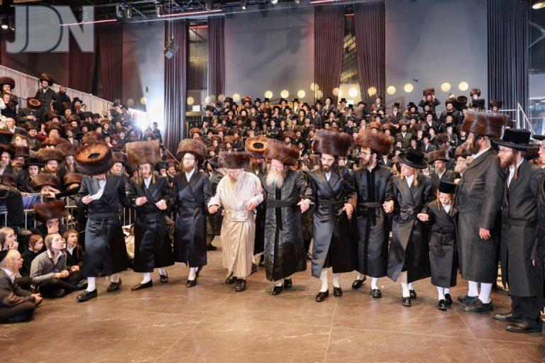 שמחת החתונה בבית טרעבישאן - זוועהיל צילום א
