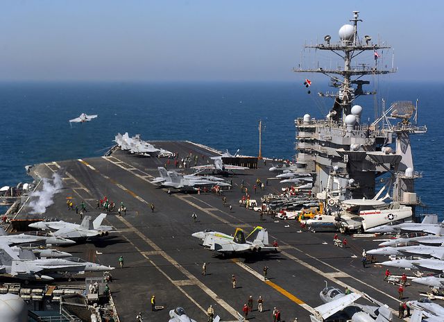 2560px-USS_Harry_S