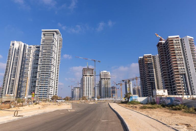 BAT YAM