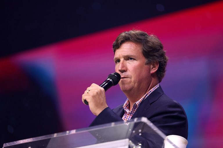 Tucker_Carlson_(54670667035)