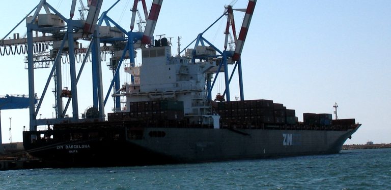 ZIM_Barcelona_docking_Haifa_Port