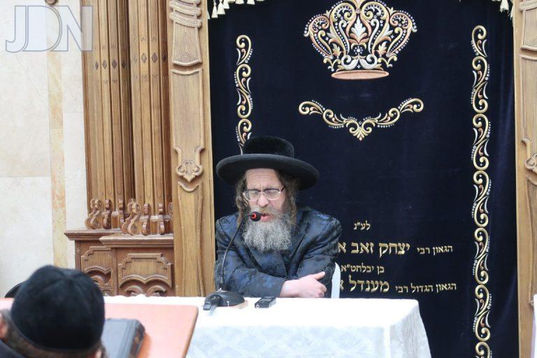 האדמו''ר מקרעטשניף סיגעט בהיכל הישיבה הגדולה חכמת התורה לימי השובבי''ם צילום מ.א