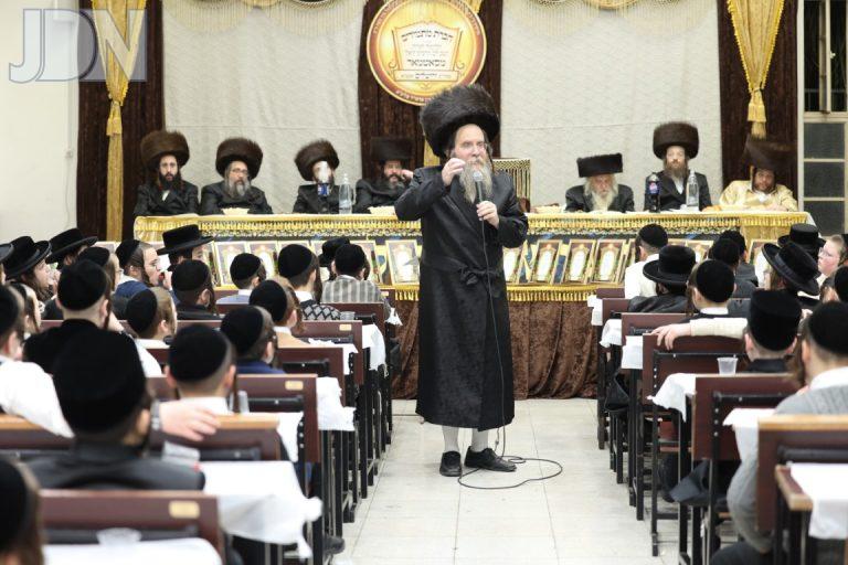 חלוקת פרסים ותעודות לתלמידים מצטיינים בתלמוד תורה סאטמאר ירושלים. צילום דוד ארזני