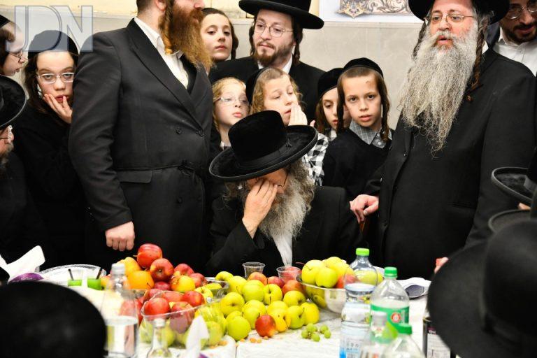 ט''ו בשבט בחצה''ק ר אלימלך בידרמן תשפ''ו צילום שוקי לרר (5)