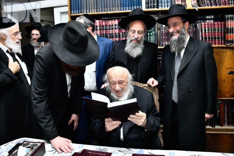 לחיים להוצאת הגדה של פסח 'בד קודש' מתורתו של הגרב''ד פוברסקי  (9)