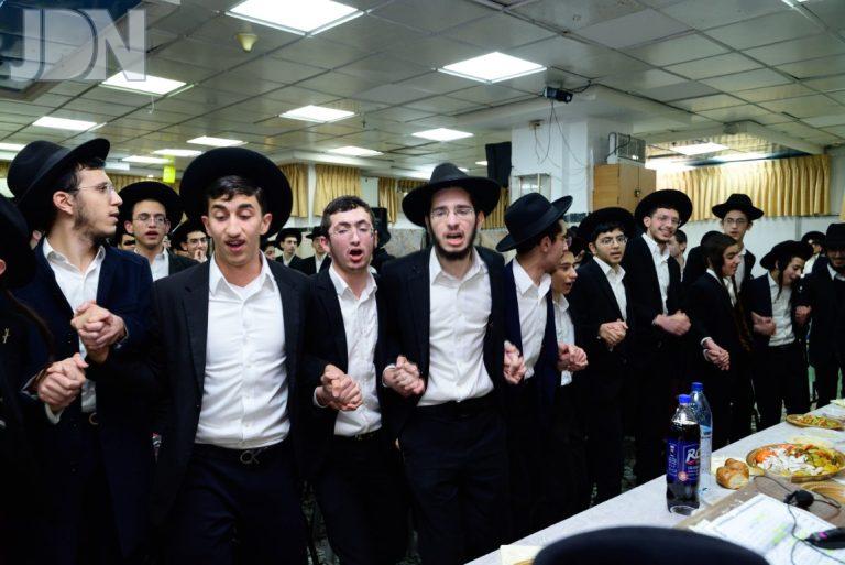 מבחן פומבי על הש''ס והלכות שבת סעודת יתרו בכסא רחמים (41)