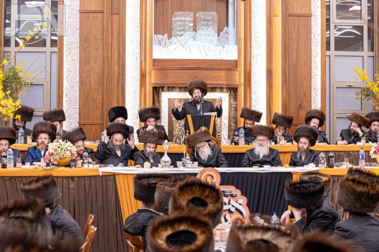 מעמד הנהדר אבות על בנים להורי תלמידי ישיבה ומתיבתא אהל רפאל קאשוי‎‏ (25)