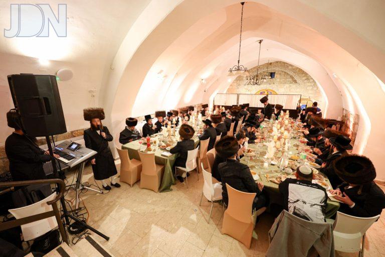 שבע ברכות ב יוקרתי בחצר הקודש טרעבישאן לתומכי ונגידי המוסדות (16)