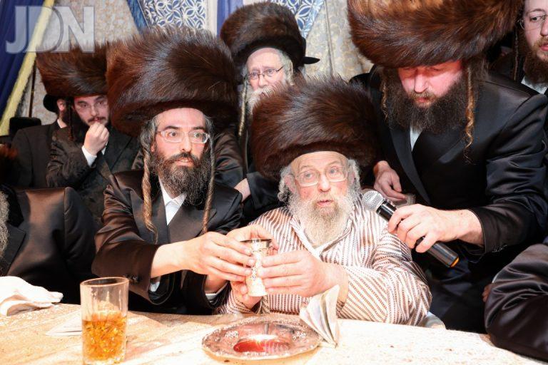 שמחת החתונה בבית טרעבישאן - זוועהיל צילום א