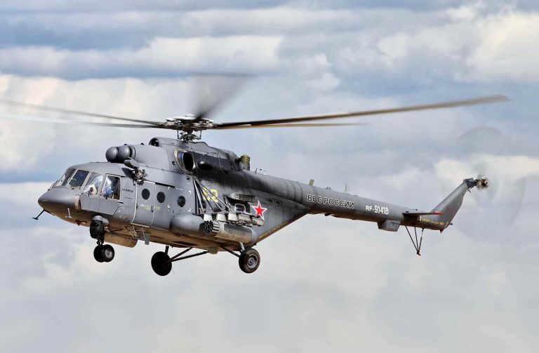 Russian_Air_Force_Mil_Mi-17_yellow_62 (1)