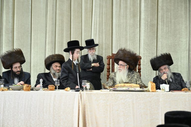 בר מצווה נכד גאב''ד קרית הבעש''ט (7)
