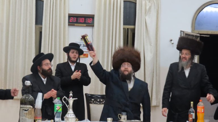 האדמו''ר מצאנז זימגראד פורים