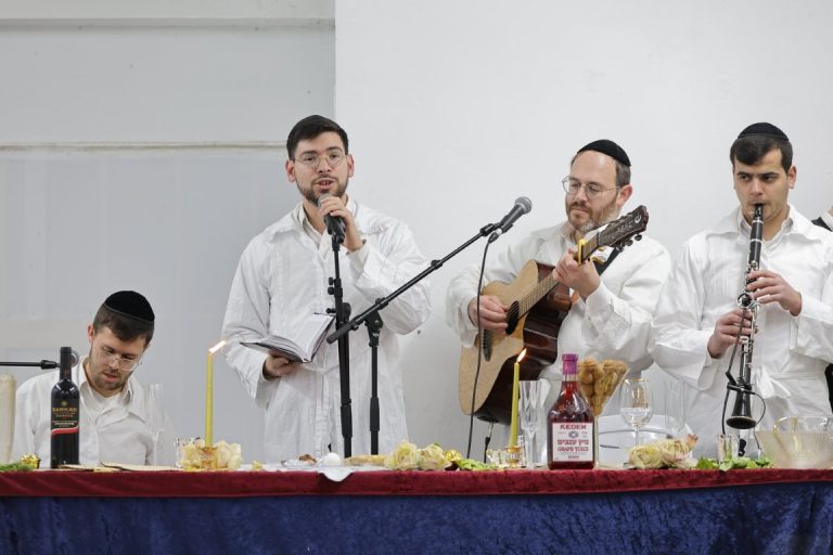הכנה לליל הסדר ע''י ׳איגוד בני הישיבות׳ - הדר חיפה צילום שמואל שנקר (7)