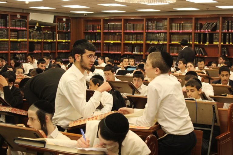 ישיבת בין הזמנים של ארגון שבתי שע''י התאחדות קהילות הספרדים צילום איתי קצב (1)