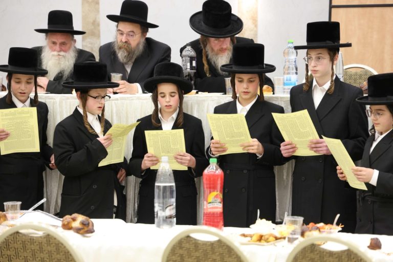 מעמד כבוד התורה וסיום סדר מועד במכינה לישיבה 'דרכי חיים' צאנז ירושלים צילום שמואל דריי (14)