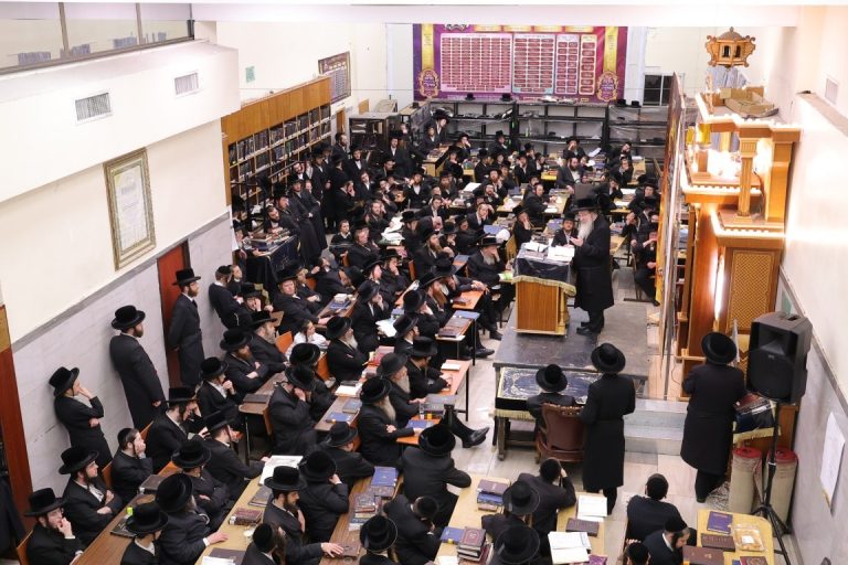 סדר לימוד עשר שעות בחצה''ק נדבורנה ירושלים כהכנה לקראת חג הפסח צילום שימי פ (29)