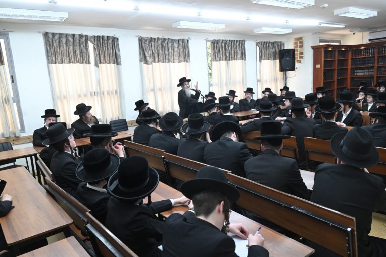 סיום הזמן בישיבת עמק החכמה הארנאסטייפאל (18)