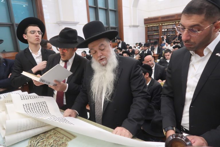 פורים רבי יגאל כהן צילום ש.פ