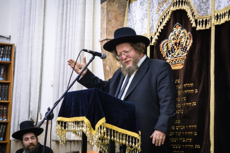שיחת הכנה בישיבה גדולה טשכנוב מפי הרב רבי שלום בער סורוצקין צילום א.פ