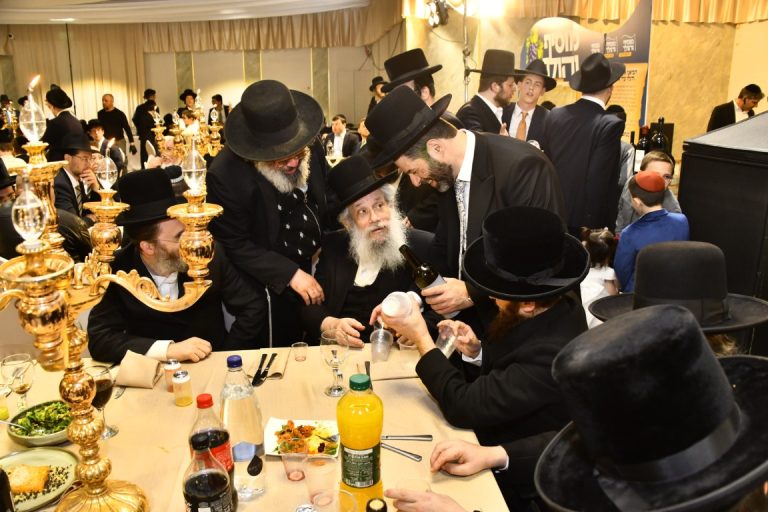 שמחת נישואי בתו של מ''מ ראש עיריית בני ברק מנחם שפירא צילום שוקי לרר (31)