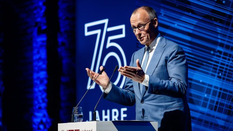 2026-04-21-merz-bankenverband
