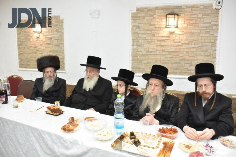 בר מצווה לבן הרה''צ מנדבורנה אראד צילום יהודה פרקוביץ (4)