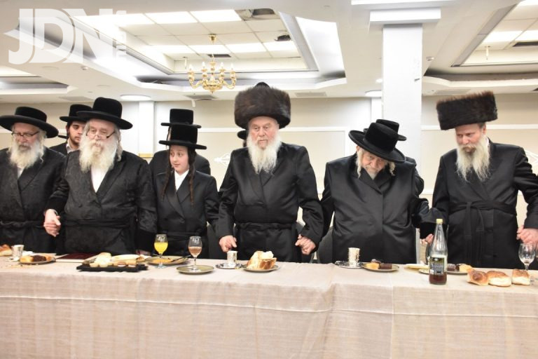 בר מצווה לנכד אדמו''ר מוואסלוי צילום יהודה פרקוביץ (40)