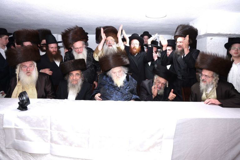 חברי הבד''צ במעמד